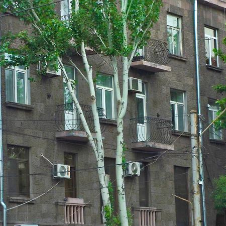 Прекрасная 4-Ех Комнатная Квартира В Самом Центре 耶烈万 外观 照片